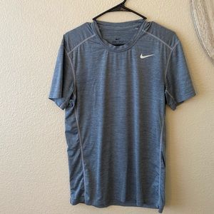 Mens fitted Nike dry-fit shirt